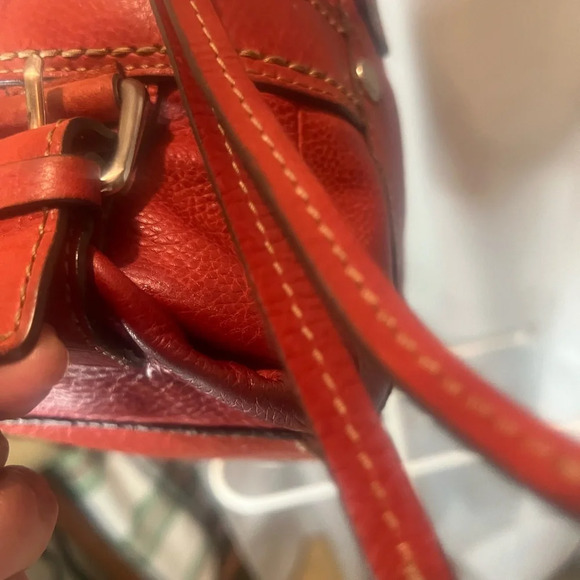 Fossil Red Leather Shoulder Bag with Slouchy Design - Picture 10 of 12